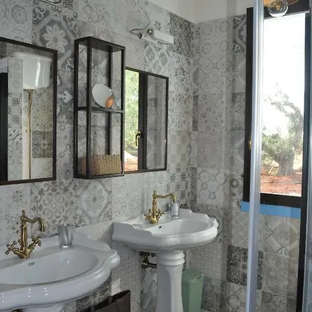 Lumière Villa Parabita